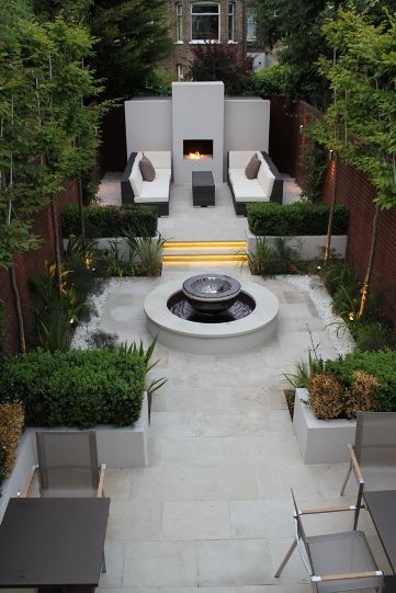 sandstone-courtyard